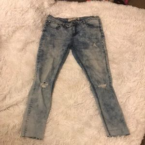 Stone Wash Skinny Legs